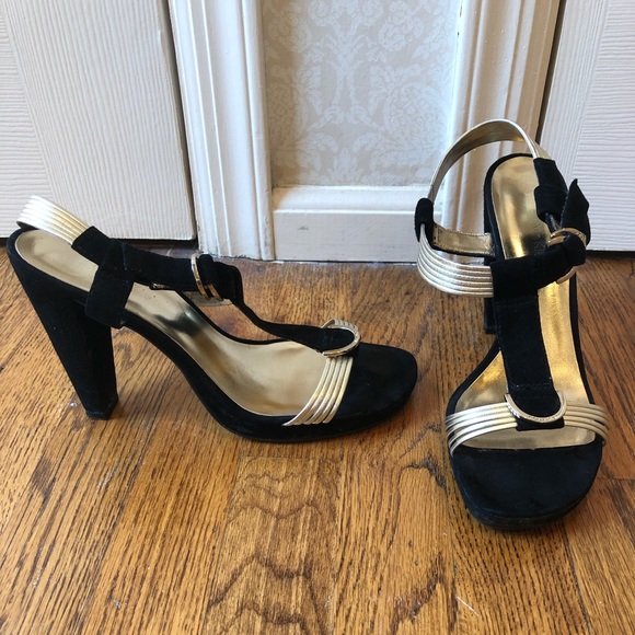 CALVIN KLEIN BLK SUEDE/GOLD STRAPPY SANDALS SZ 8 - Picture 2 of 8
